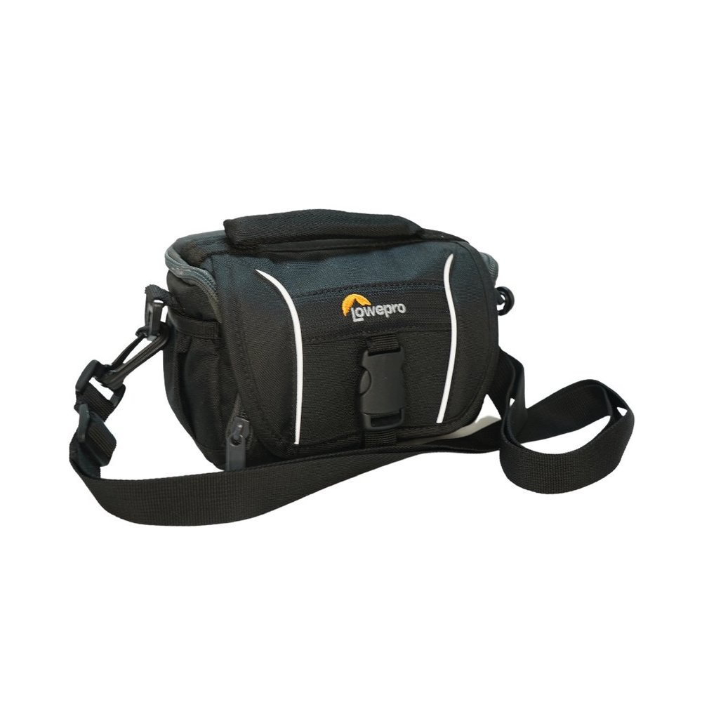 Lowepro Adventure SH 110R II Black Carrying Bag Case Inside 7x5x 4